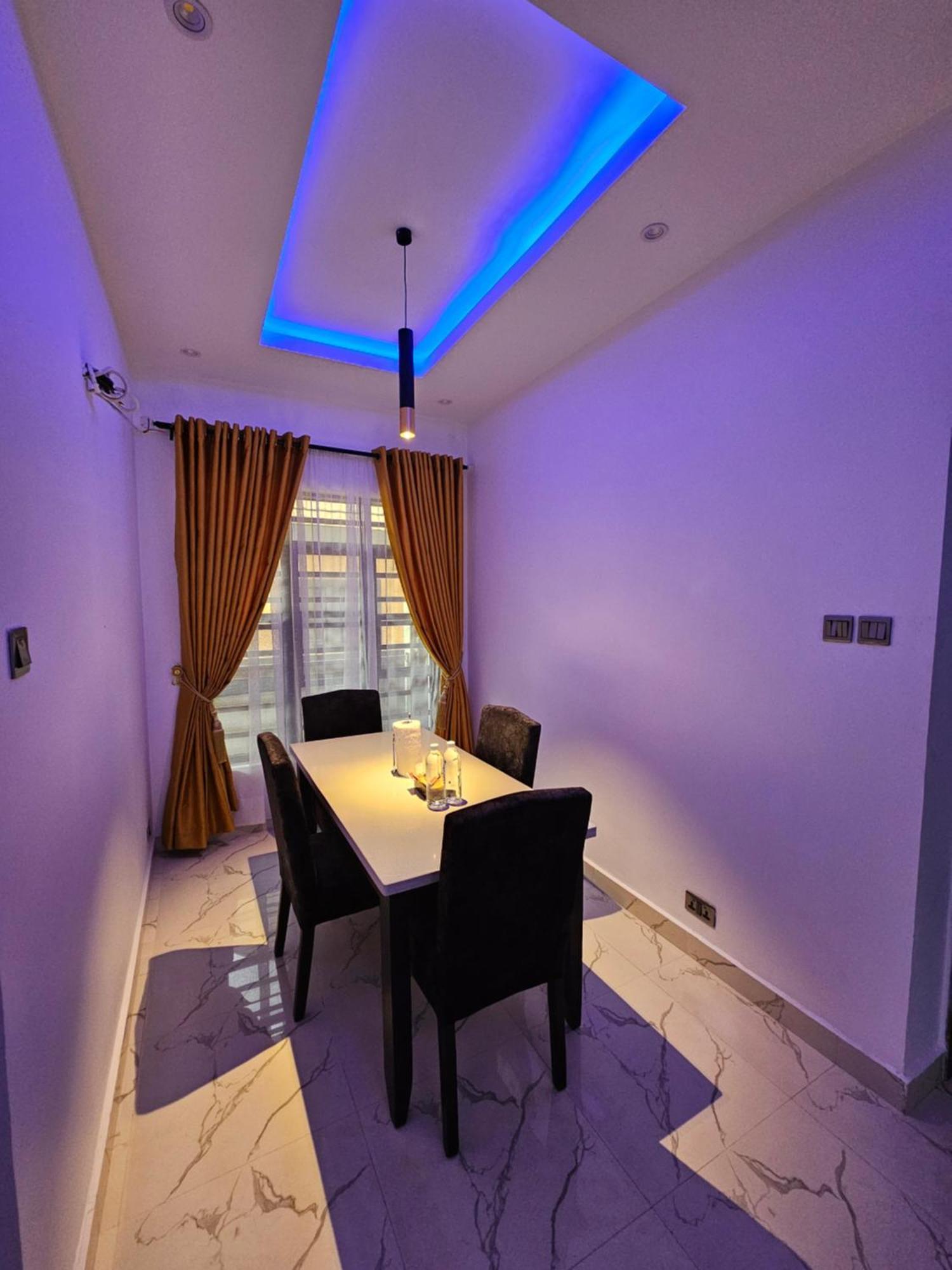 Sapphire Residences By Crystal Magodo Ikeja Exterior photo