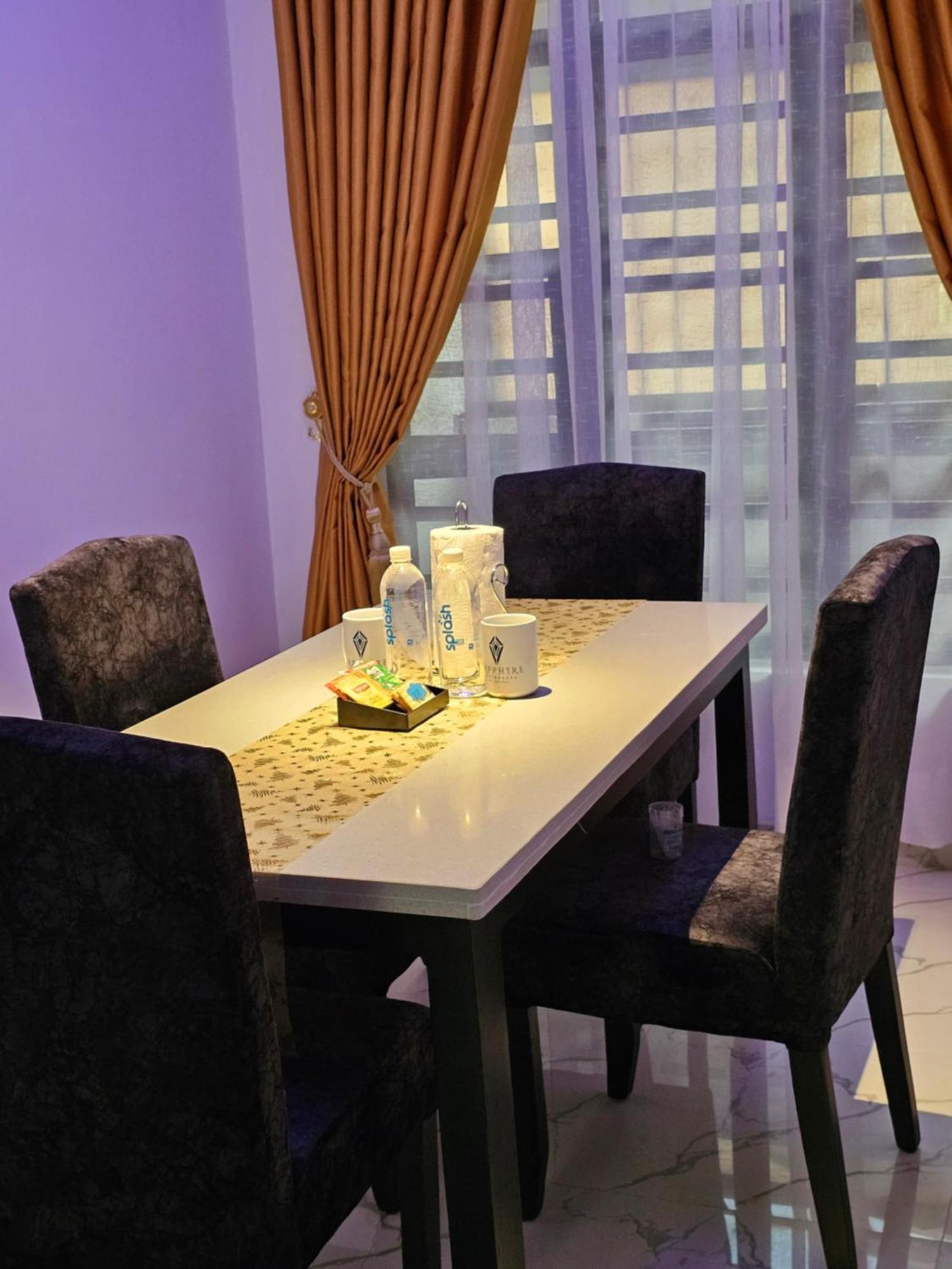 Sapphire Residences By Crystal Magodo Ikeja Exterior photo