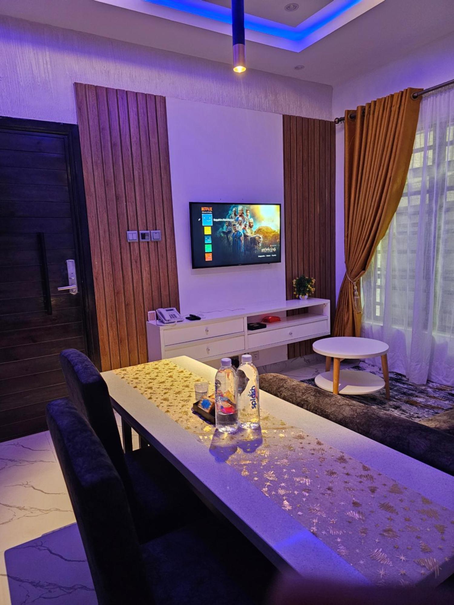 Sapphire Residences By Crystal Magodo Ikeja Exterior photo