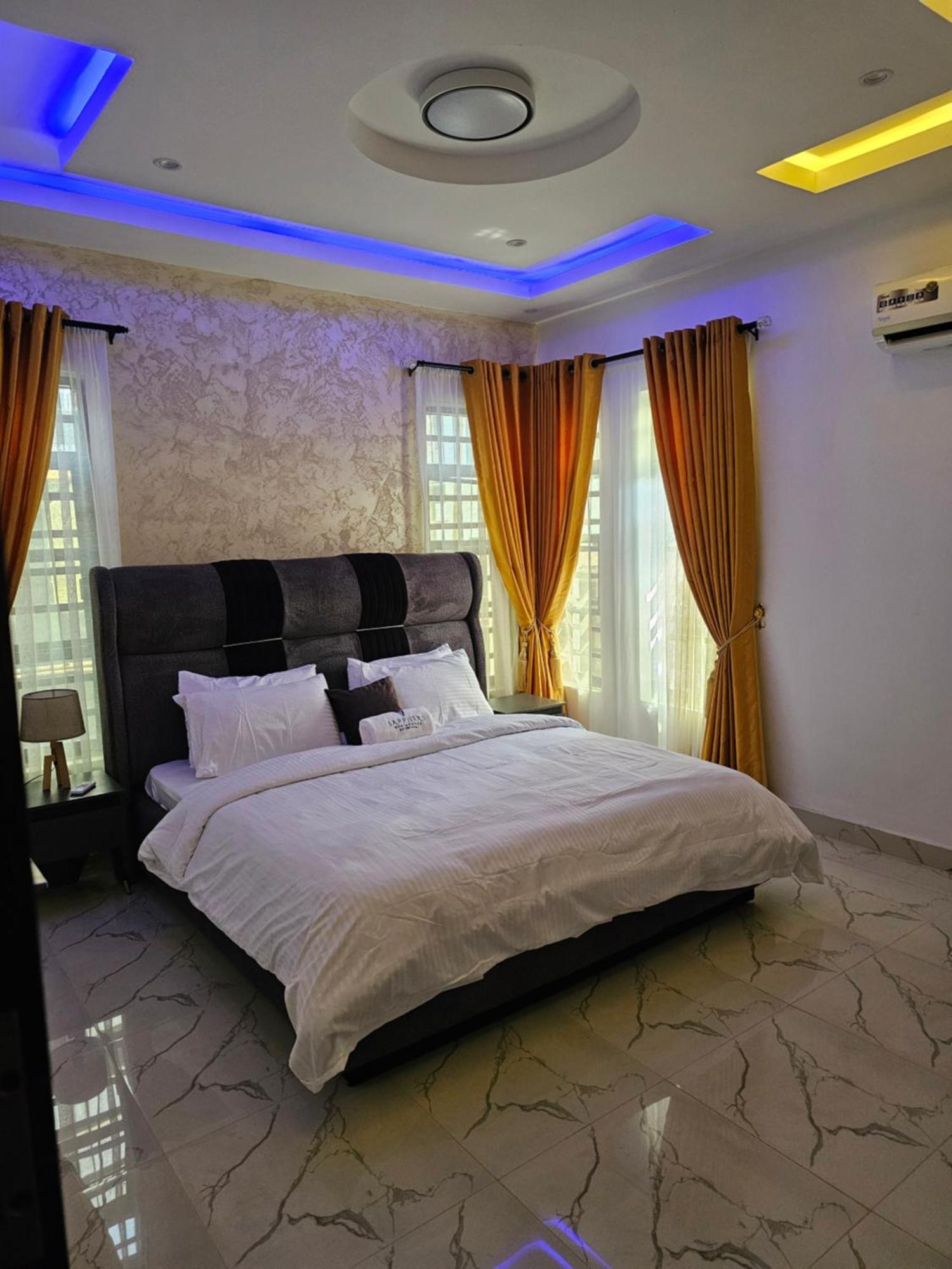 Sapphire Residences By Crystal Magodo Ikeja Exterior photo